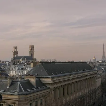 Saint Germain- Joli Pied A Terre Ideal De 2 Pieces Appartement