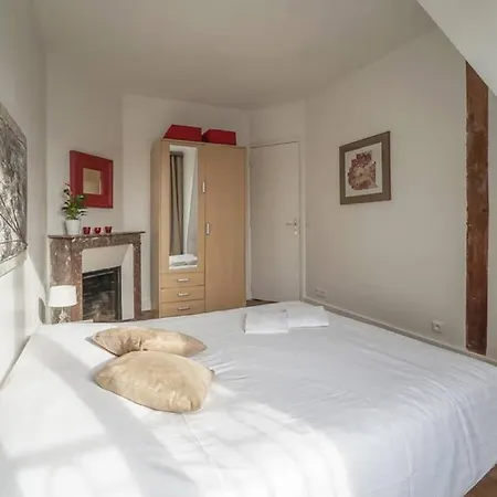 Apartment Saint Germain- Joli Pied A Terre Ideal De 2 Pieces Paris
